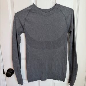 Clima Wear Base Layer Top Charcoal Gray Seamless Workout Top